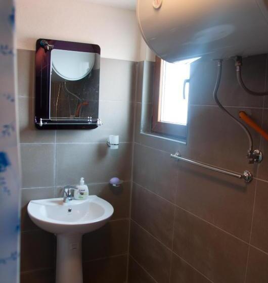 پانسیون Aste Guesthouse