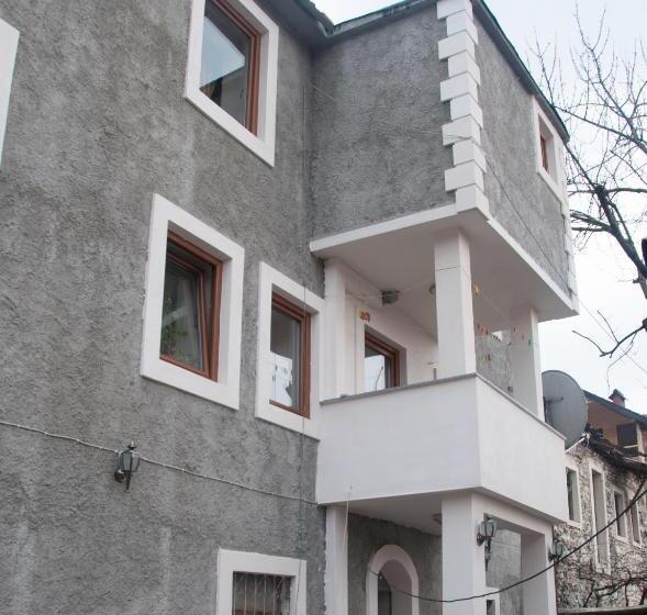 پانسیون Aste Guesthouse
