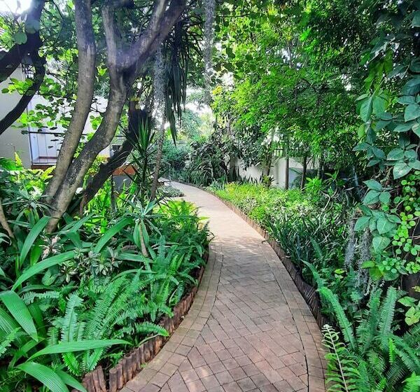 تختخواب و صبحانه Hadens Guesthouse