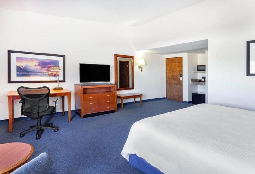 هتل Days Inn By Wyndham Piedras Negras