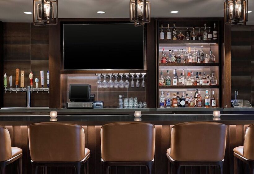 Delta Hotels By Marriott Ashland Downtown
