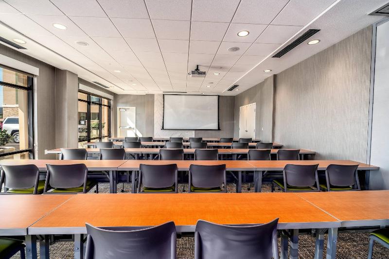 בית מלון כפרי Springhill Suites By Marriott Oakland Airport
