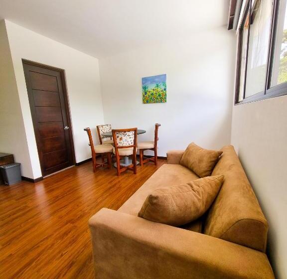Общежитие Burbi Lake Lodge Monteverde