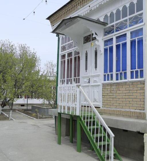 بنسيون World Guest House