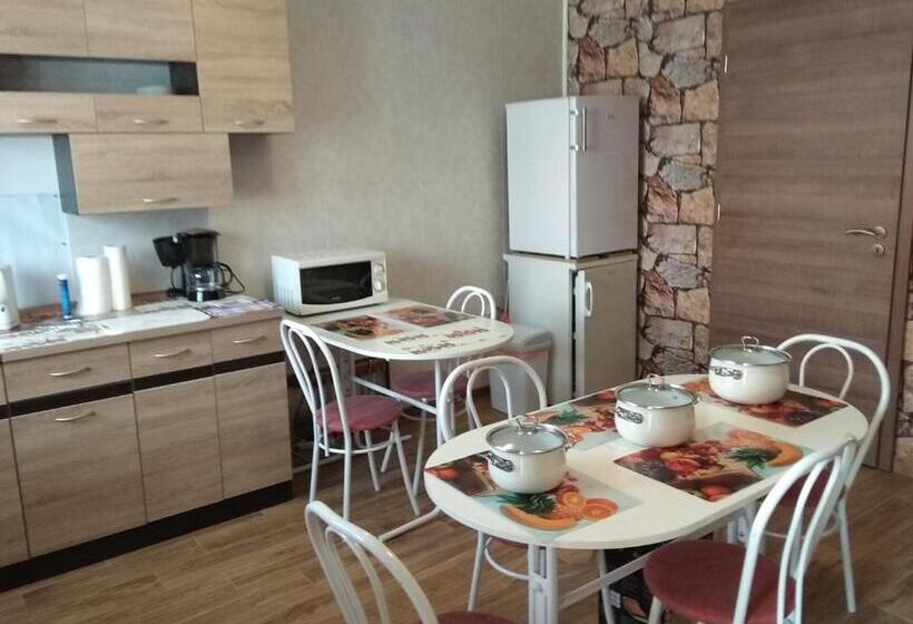 پانسیون Tulipán Apartmanház