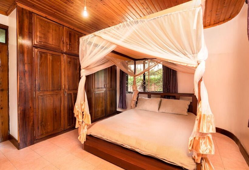 Footprints Hostel