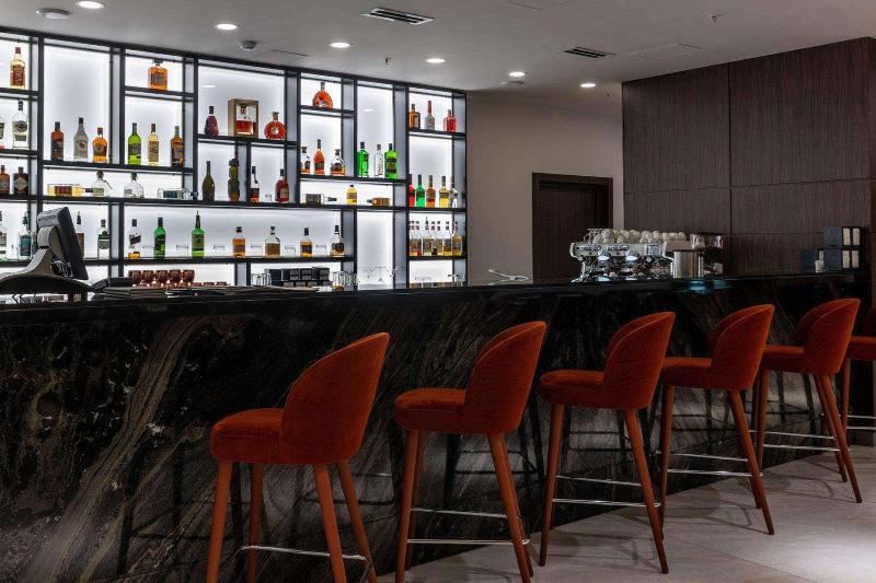 Fotos del hotel Ramada Hotel & Suites By Wyndham Yerevan:  2