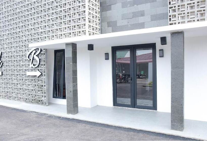 پانسیون Reddoorz Plus Near Unimed Medan