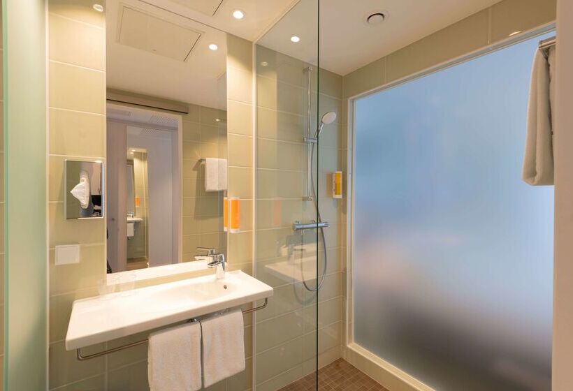 هتل Super 8 By Wyndham Dresden