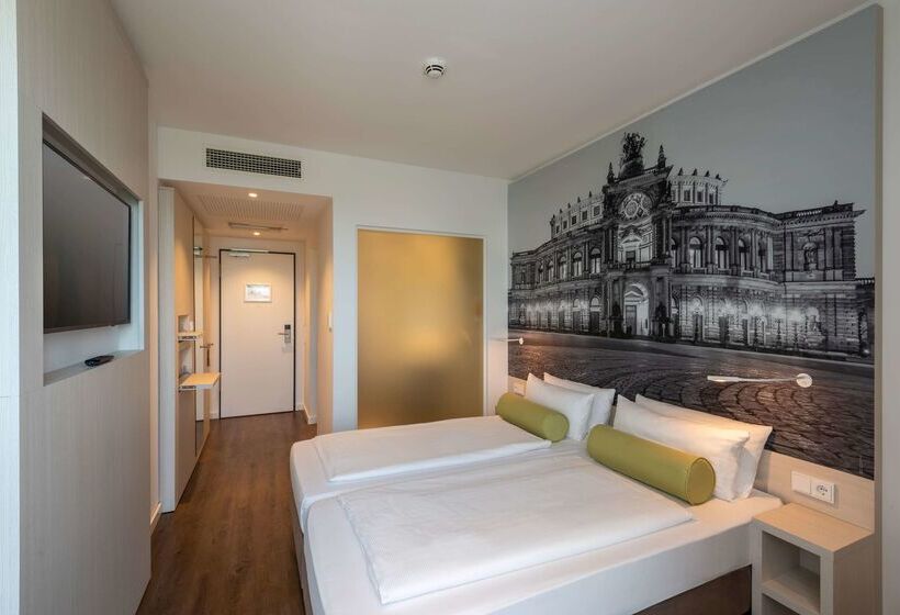 هتل Super 8 By Wyndham Dresden