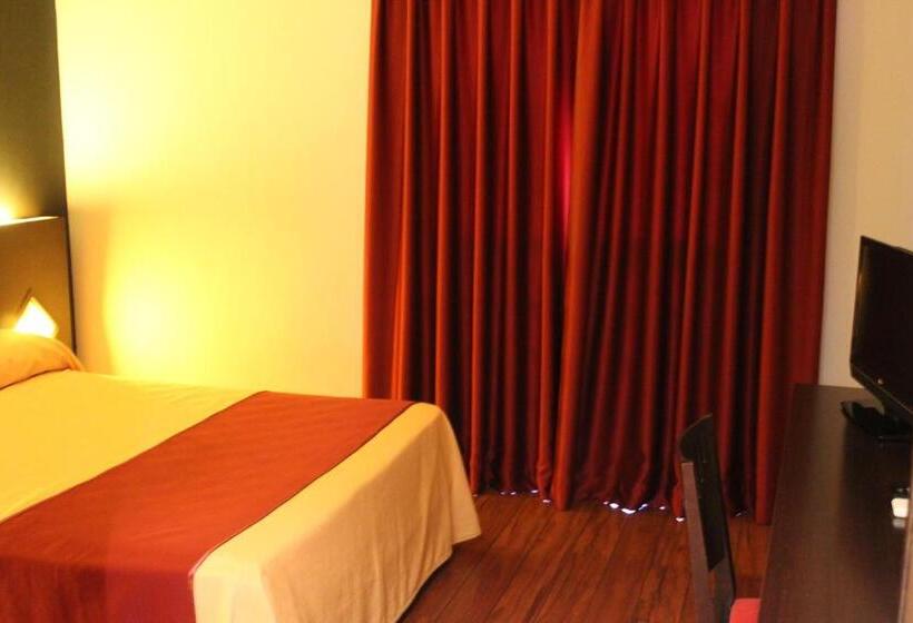 بنسيون Hostal Royal Almorox