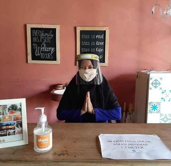 تختخواب و صبحانه Rimba Desa Resort Inn Jepara