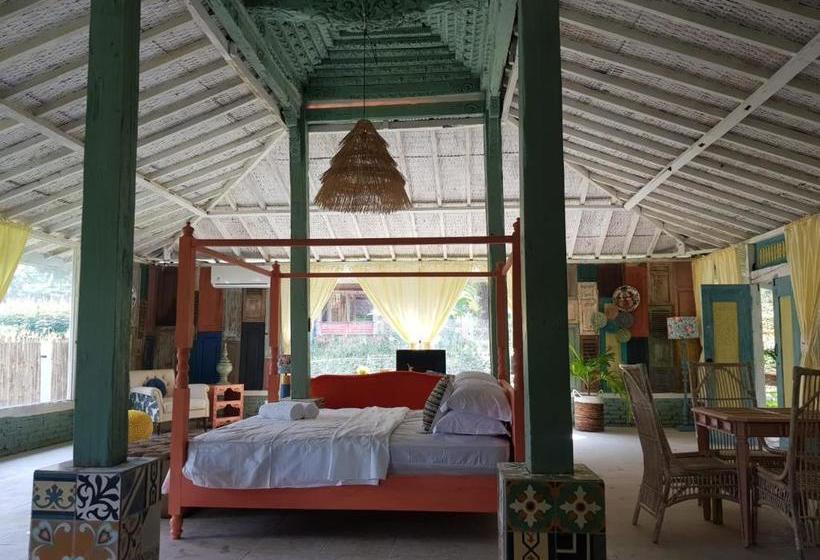 تختخواب و صبحانه Rimba Desa Resort Inn Jepara