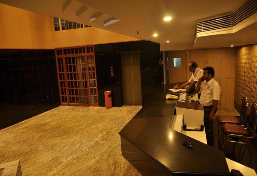 هتل Krishna Residency