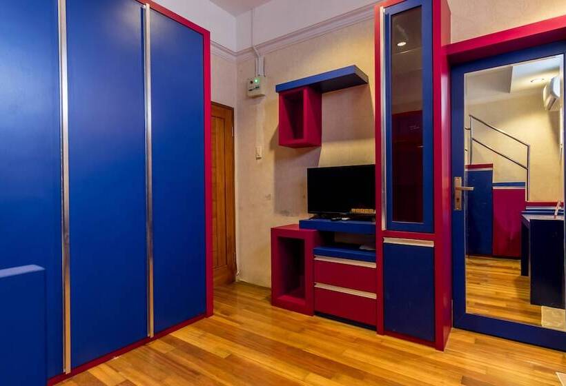 هتل Naufal Guest House Syariah