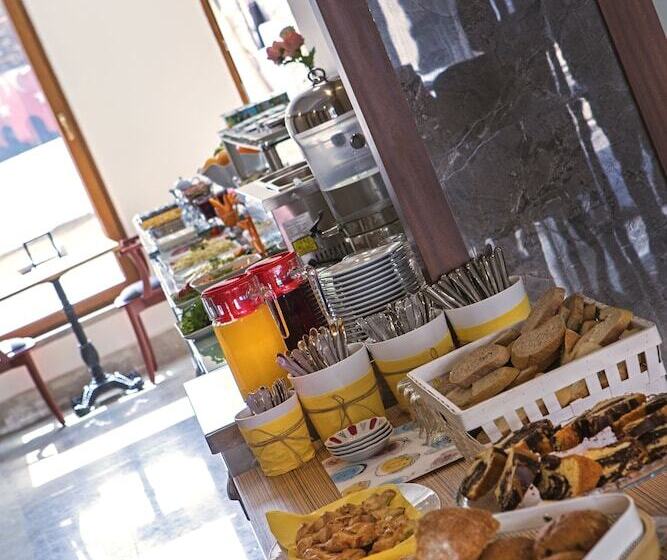 Fotos del hotel Obelisk  & Suites:  13