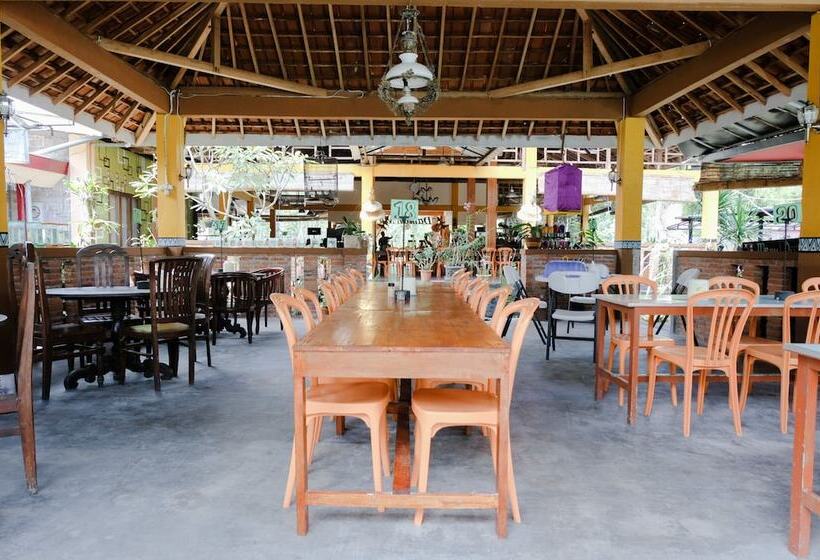 فندق Reddoorz At Damar Mas Gunung Kelud Kediri