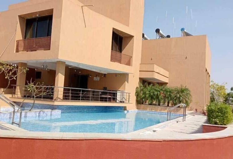 Bed and Breakfast Pride Resort & Convention Centre