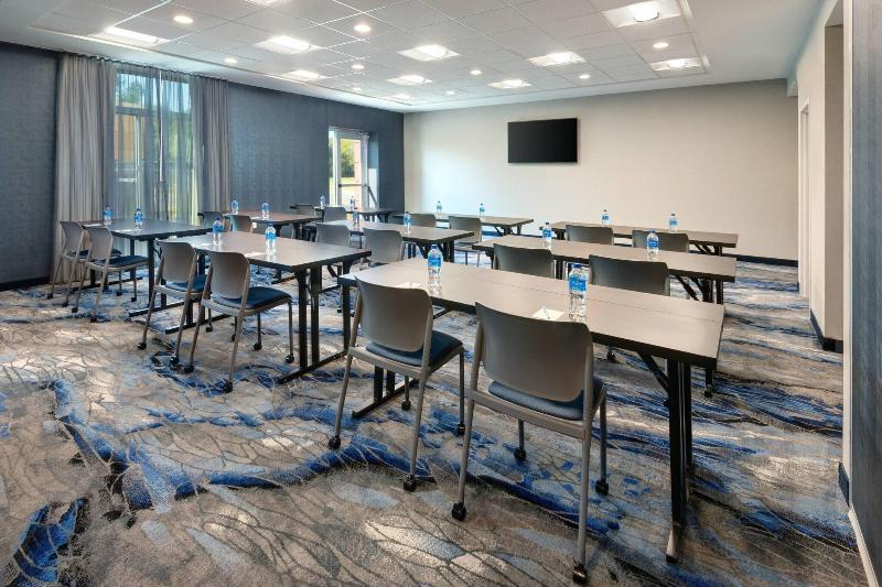 Отель Fairfield Inn & Suites Santee