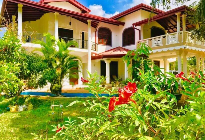 هتل Green Edge Residences