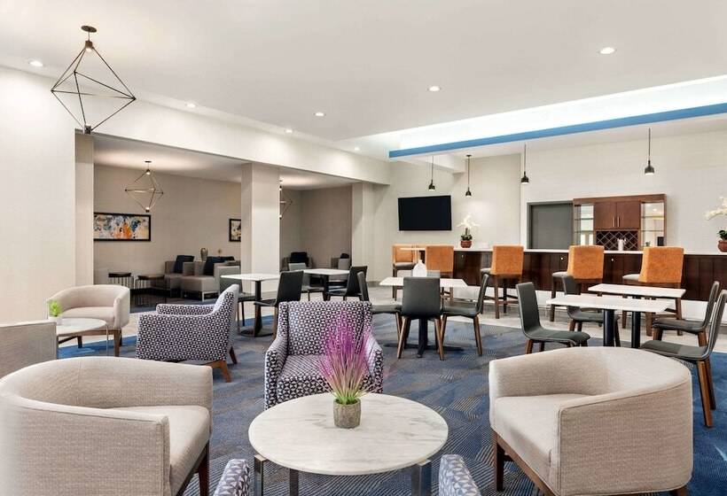 هتل La Quinta Inn & Suites By Wyndham Brunswick/golden Isles