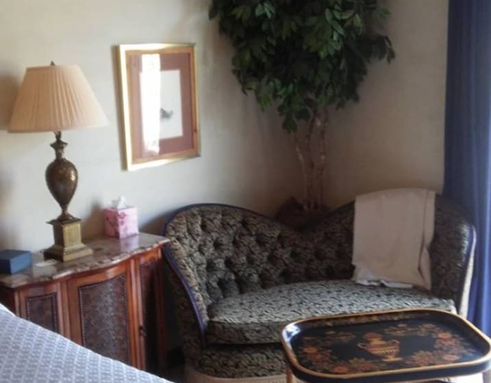 ベッドアンドブレックファースト Inntiquity, A Country Inn