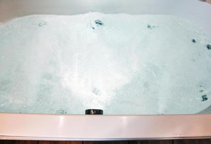 هتل Ur Stay Apartments Leicester