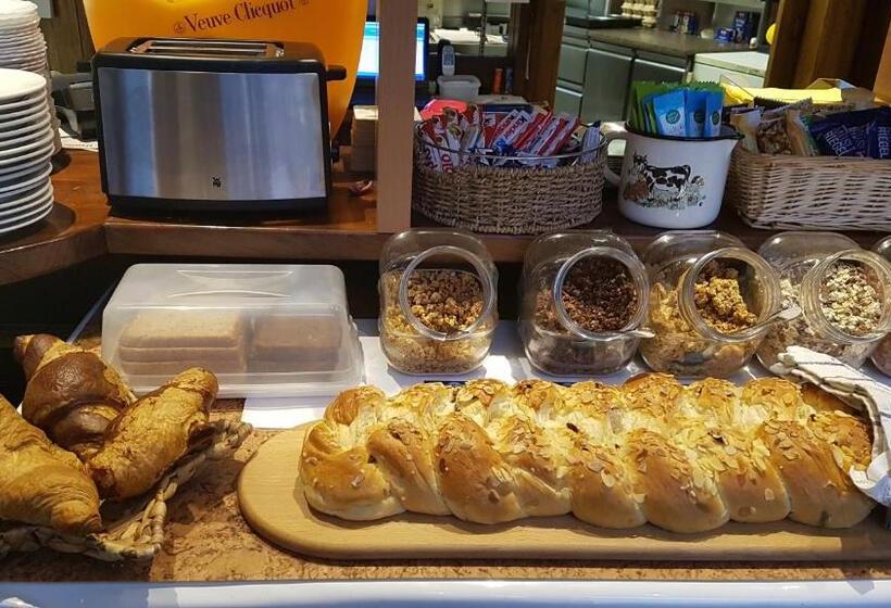 Schillers Hotel & Café Garni