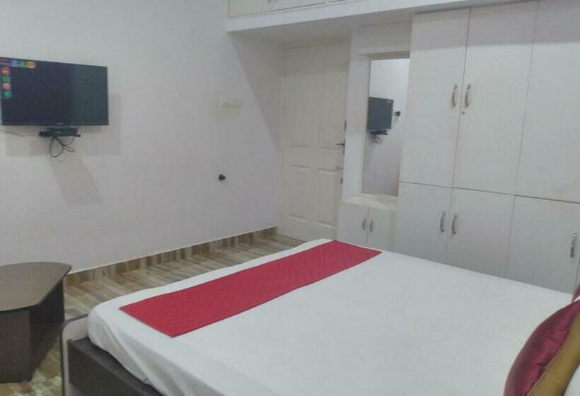 Naadi Hotel New Busstand Thanjavur