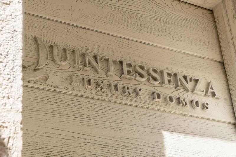 پانسیون Quintessenza Luxury Domus
