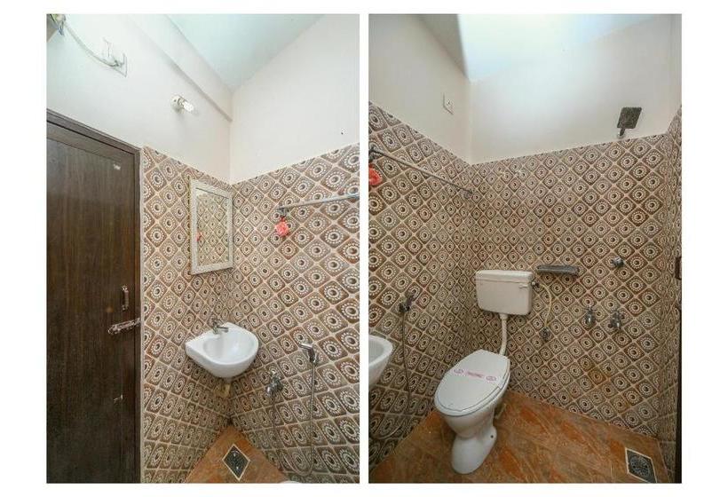 هتل Oyo 8153 K Empire