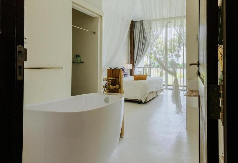 בית מלון כפרי White Wall Riverfront