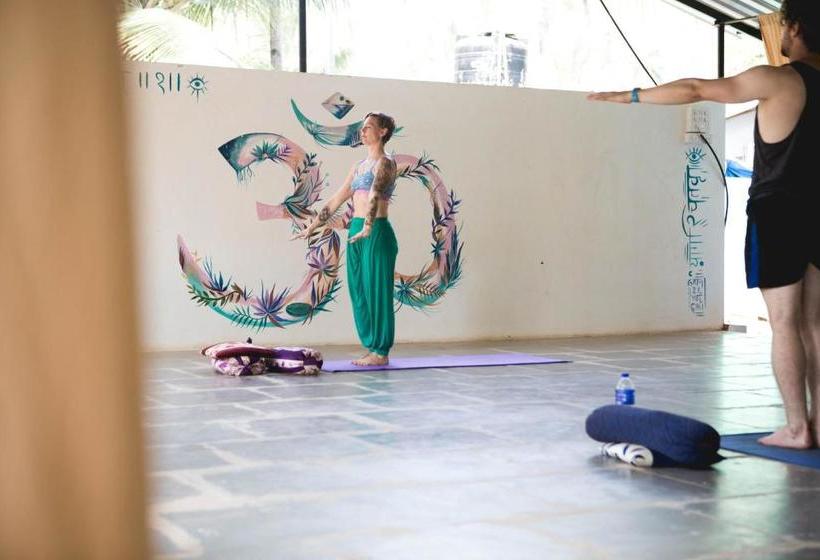منتجع Anand Yoga Village