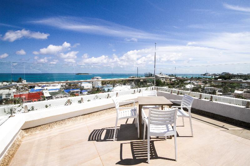 هتل Azure Lofts & Pool