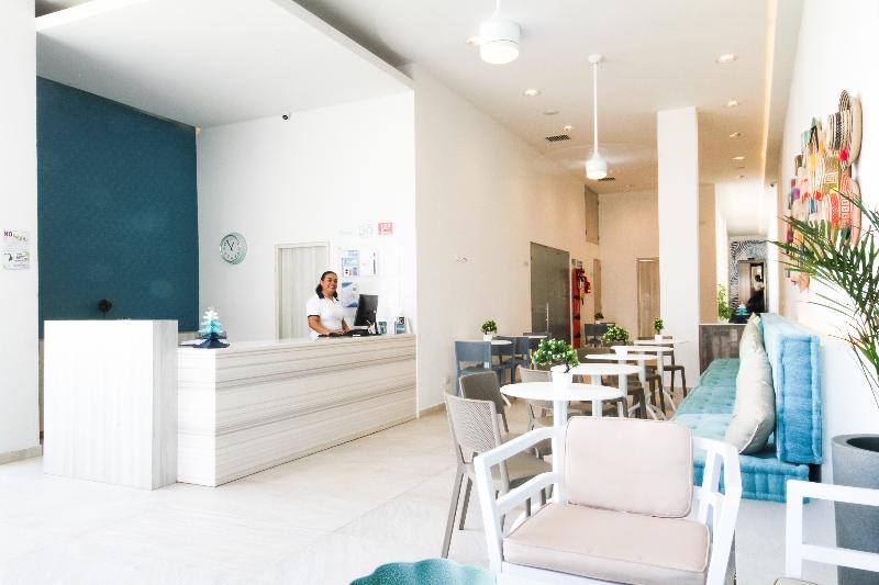 هتل Azure Lofts & Pool