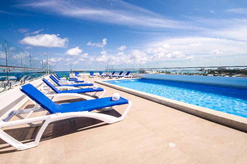 هتل Azure Lofts & Pool