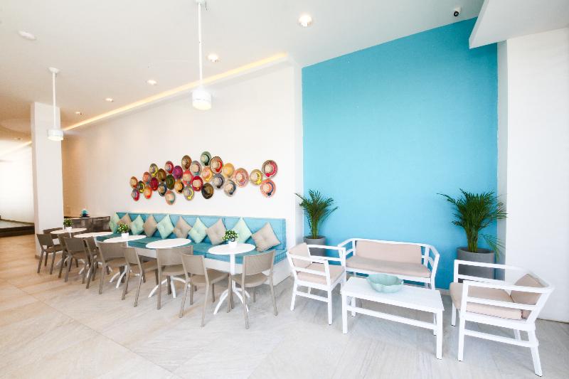 هتل Azure Lofts & Pool