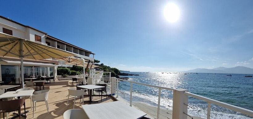 هتل Hôtel U Paradisu