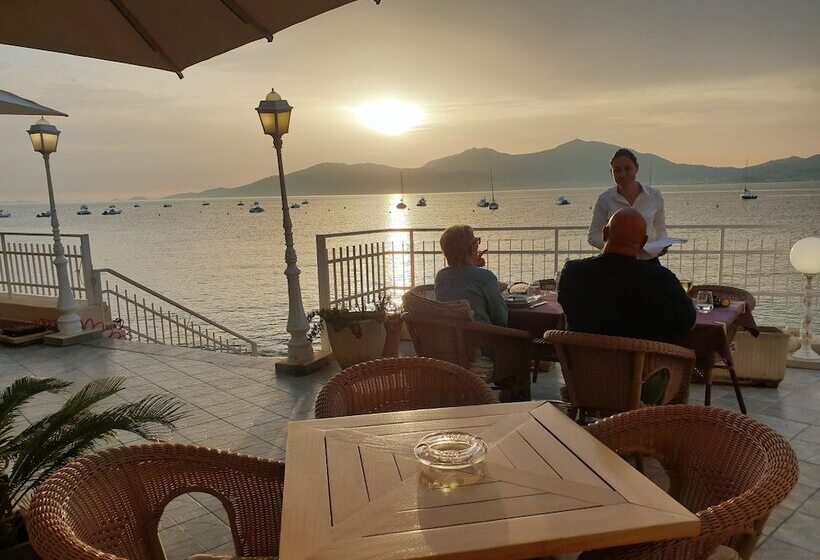 هتل Hôtel U Paradisu