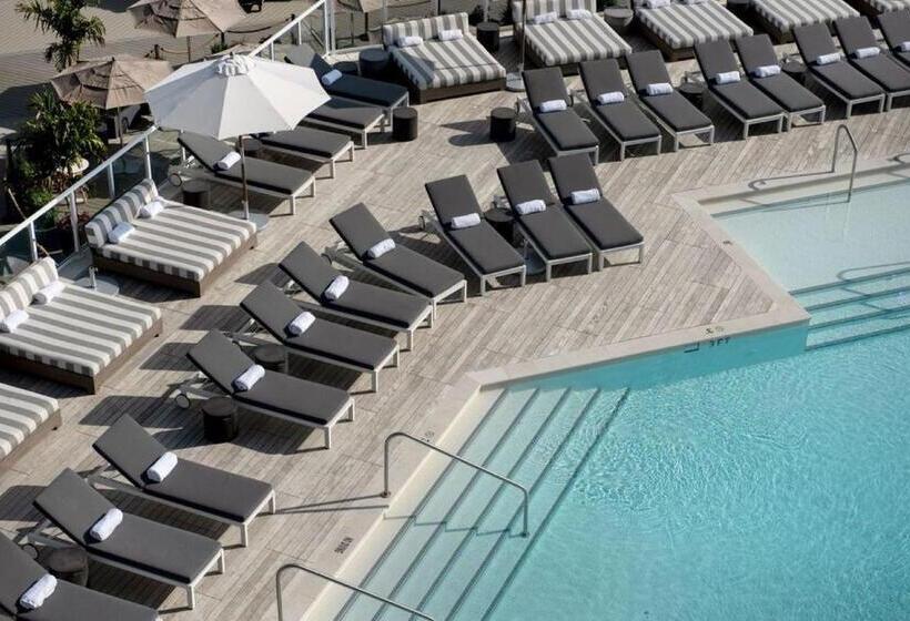 Wave Resort