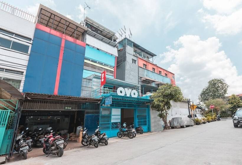 Hotel Oyo 478 Balcon Biru