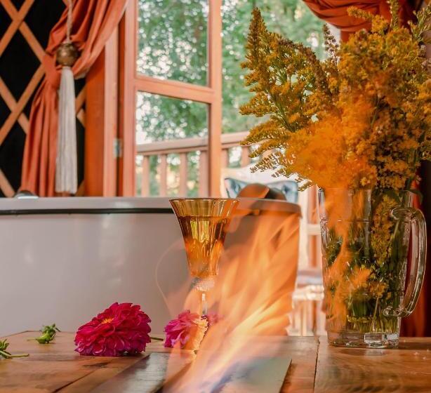 ユースホステル Solar Do Oriente   Yurt Ecovillage