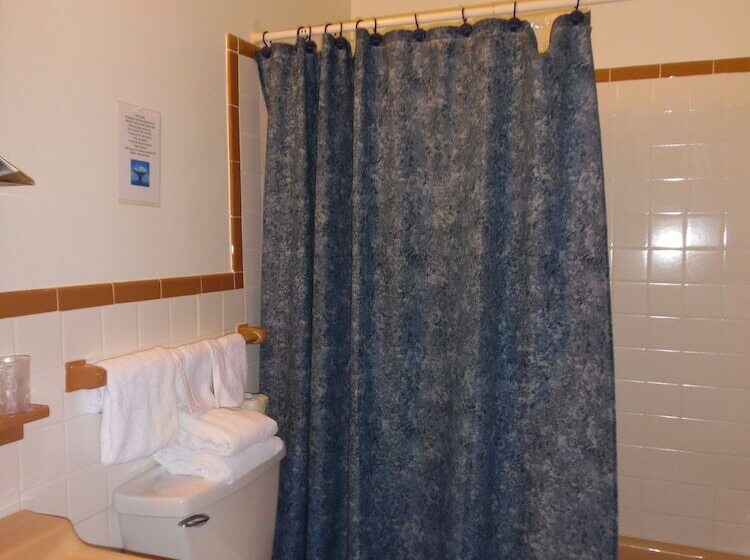 Общежитие Wachapreague Inn
