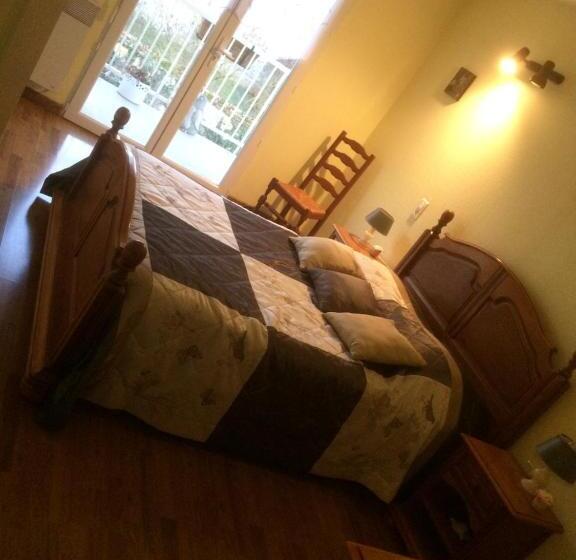 تختخواب و صبحانه Chambre D Hotes Champagne Laval Louis