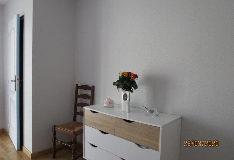 تختخواب و صبحانه Chambre D Hotes Champagne Laval Louis