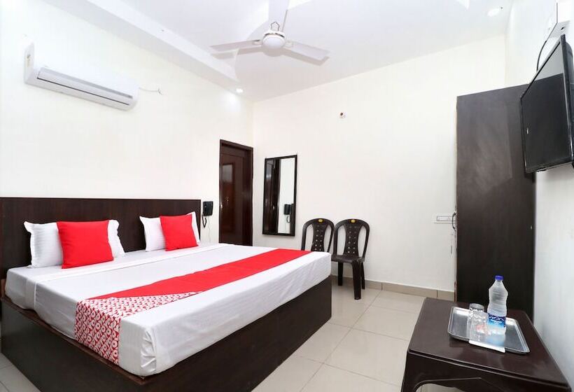 Oyo 24142 Hotel Smart King