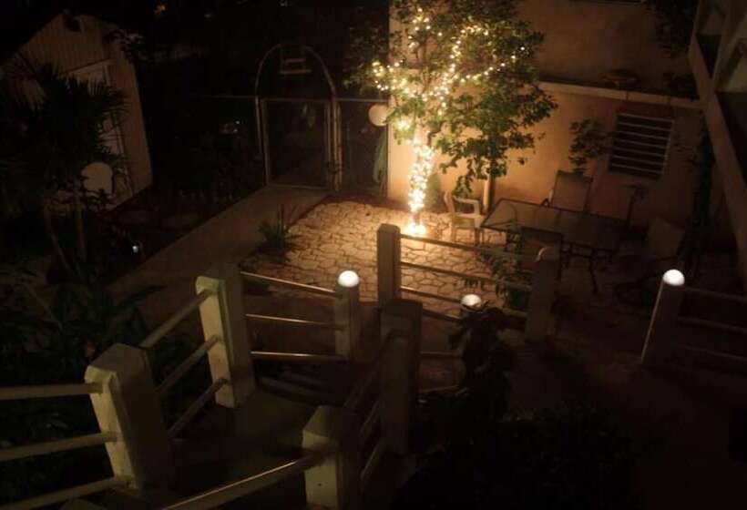 تختخواب و صبحانه Casa De Tortuga