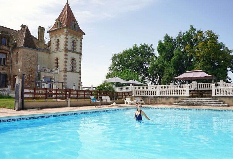 مبيت وإفطار Château De Lastours