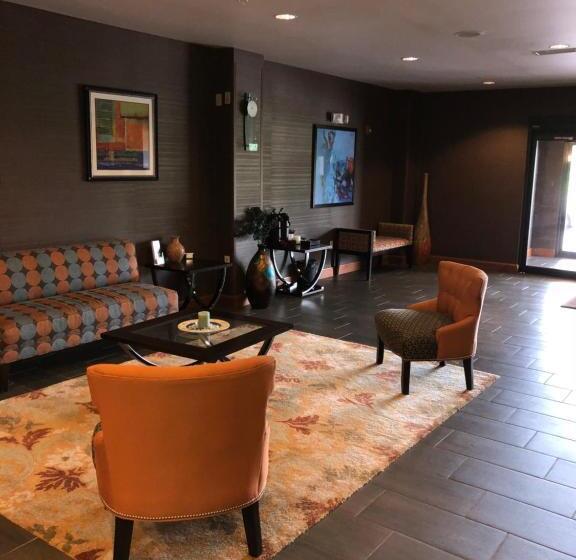 酒店 Countryview Inn & Suites