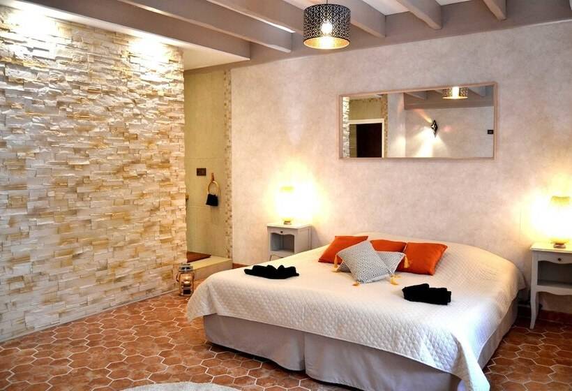 Отель Domaine De Vandenesse Et Spa